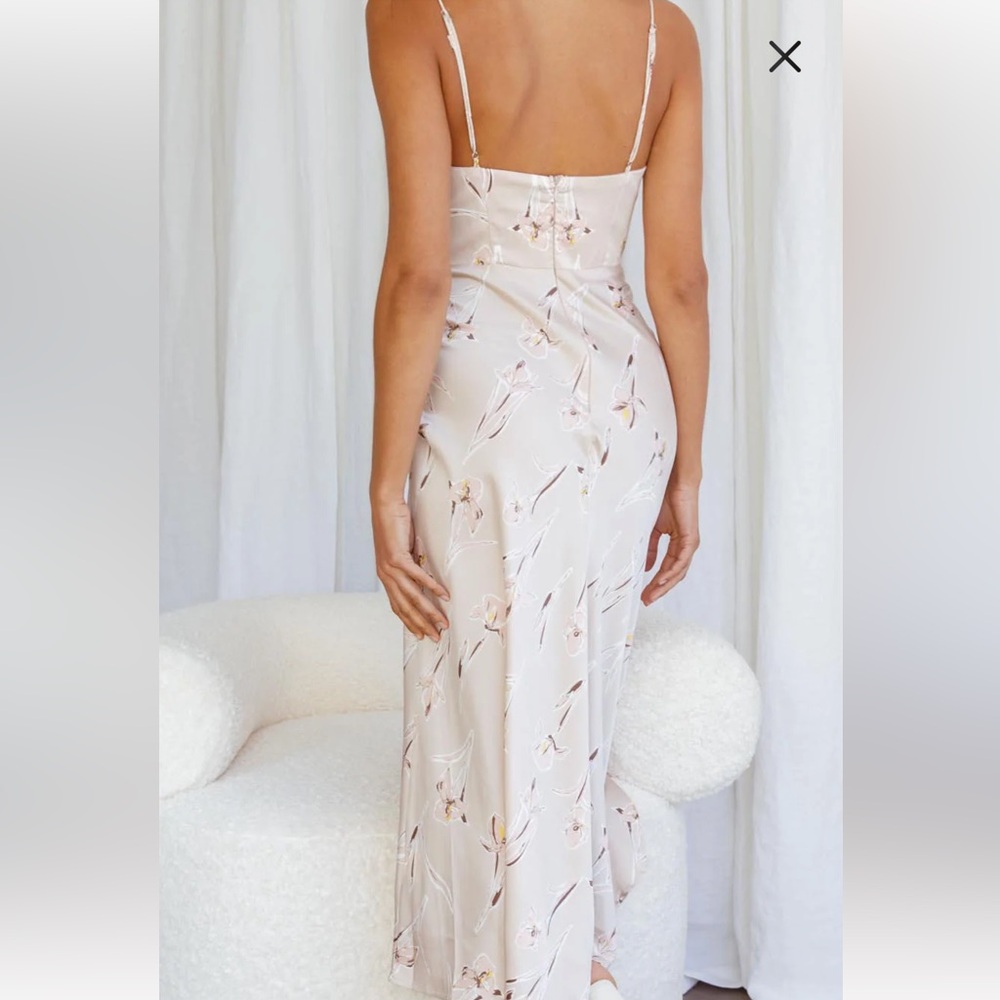 Selfie Leslie Lake Como Fitted Bodice Cami Strap Midi Dress Orchid Print Beige - Picture 2 of 9